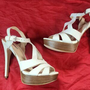 Guess White platform high heeled Sandals 8.5 GWKYMMA